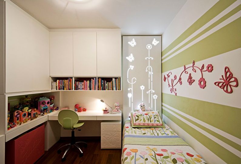 Design of a little nursery for a girl - photo