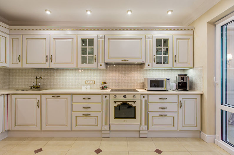 Bon Appetit: Classic-style kitchen interior