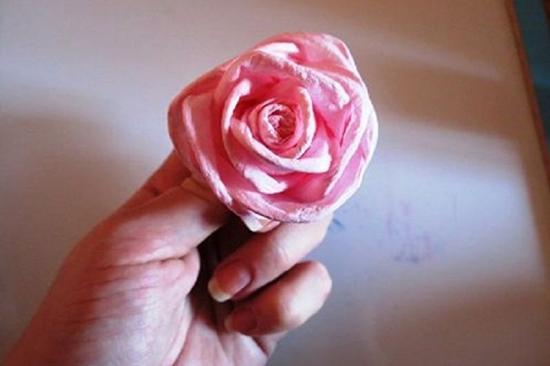 DIY doily flowers - Delicate pink flower