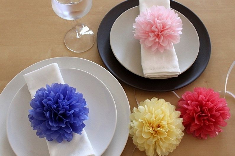 DIY flowers from napkins - photo