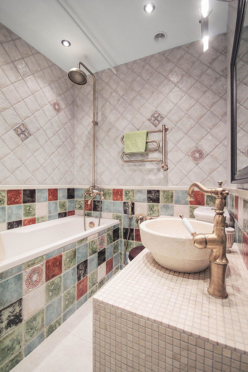 Disenyo ng isang banyo sa Khrushchev - isang klasikong interior style