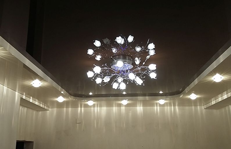 Plafond tendu à deux niveaux rétroéclairé - lustre