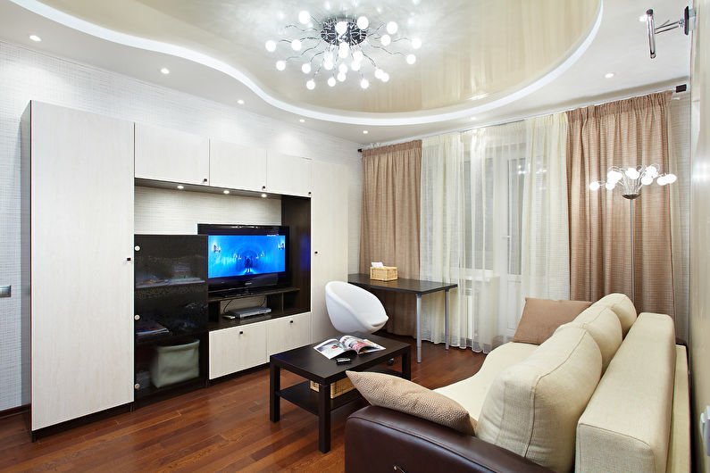 Two-level suspended ceilings in the hall