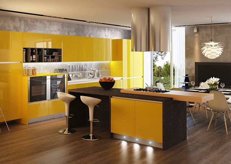 La combinación de colores en el interior de la cocina: amarillo con marrón, gris y blanco.