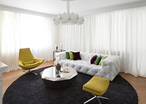 Alice durch den Spiegel: Living Room Design, Kiew