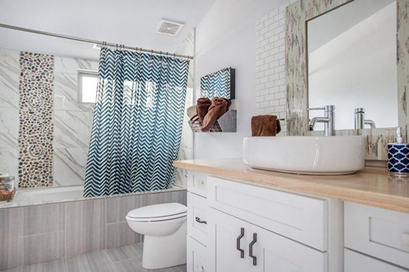 Aménagement intérieur d'une salle de bain combinée - photo