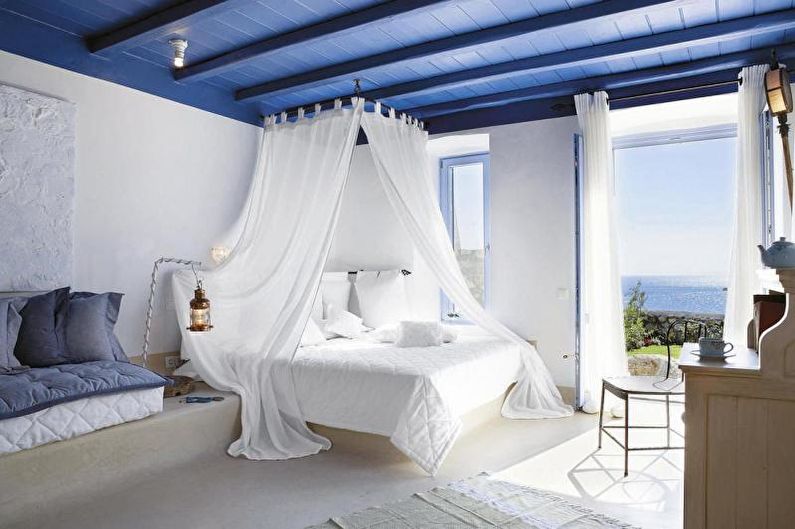 Interior design della camera da letto di stile mediterraneo - foto