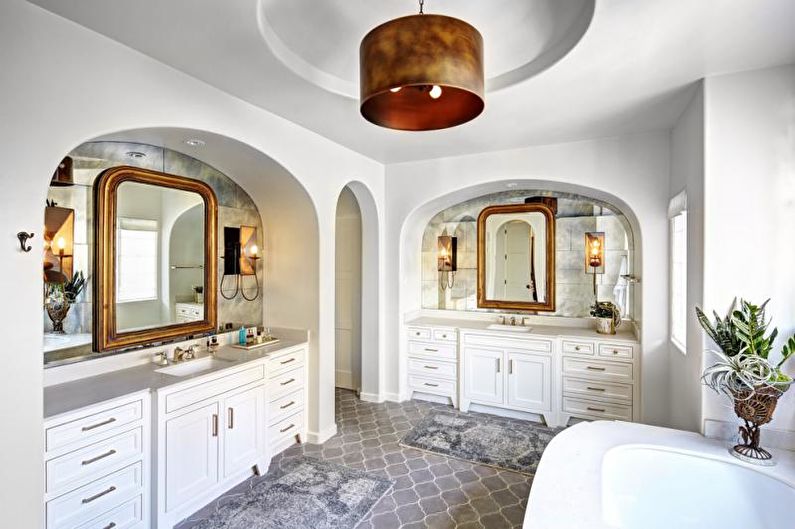 Mediterranean style bathroom interior design - photo