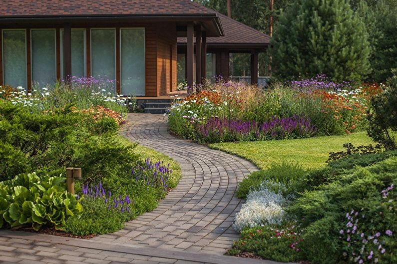 Mixborder - Parterre de fleurs au chalet, idées d'aménagement paysager