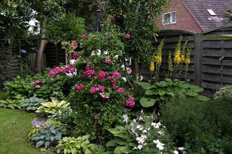 Mixborder - Parterre de fleurs au chalet, idées d'aménagement paysager