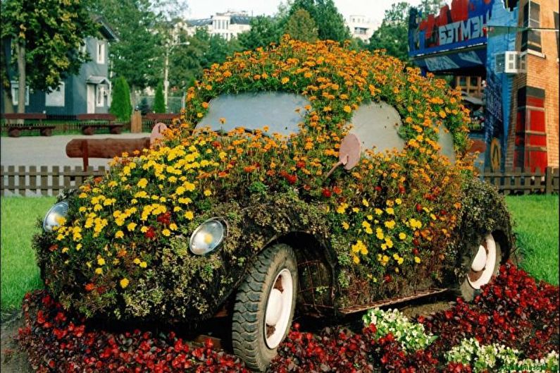 Macizos de flores multidimensionales - Macizo de flores en la cabaña, ideas para el diseño del paisaje