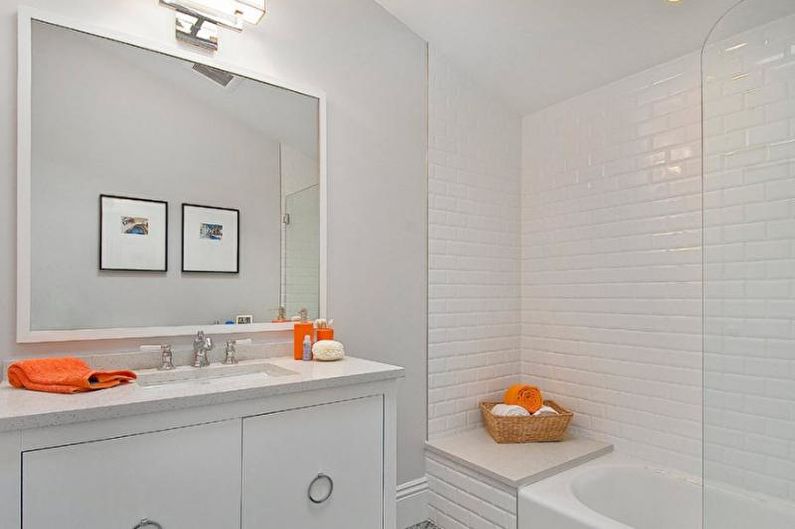 Design intérieur d'une salle de bain blanche - photo