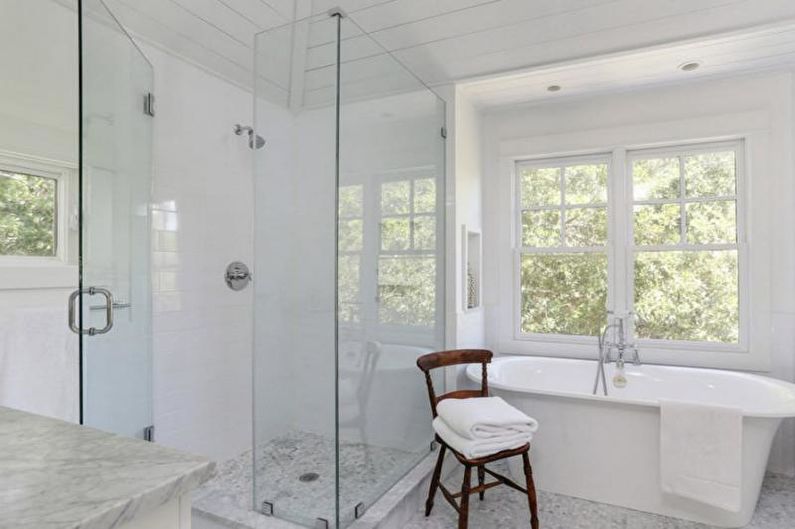 Design intérieur d'une salle de bain blanche - photo