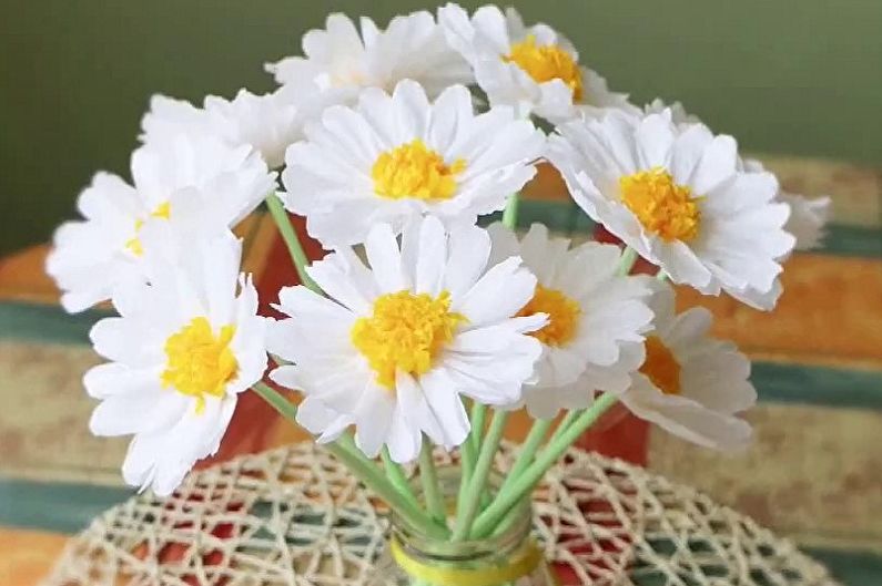 Daisies - Mga Bulaklak sa DIY Paper