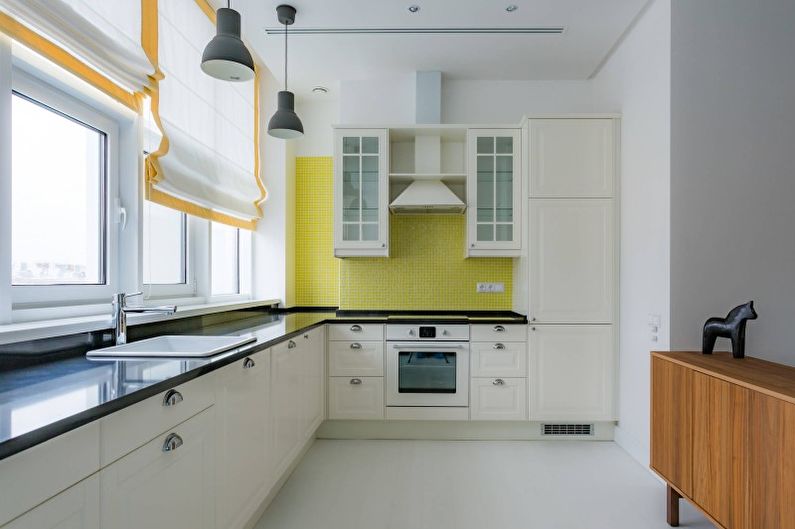 Diseño de interiores de cocina en colores brillantes - foto