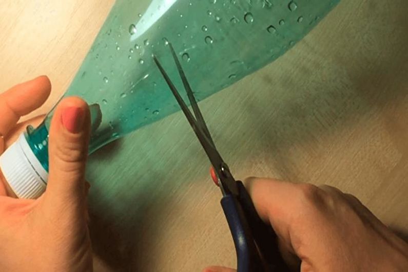 DIY plastflaskhantverk - Gardiner och girlander