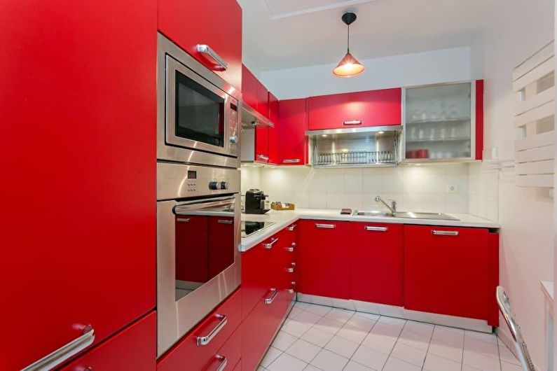 Design de interiores de cozinha em vermelho - foto