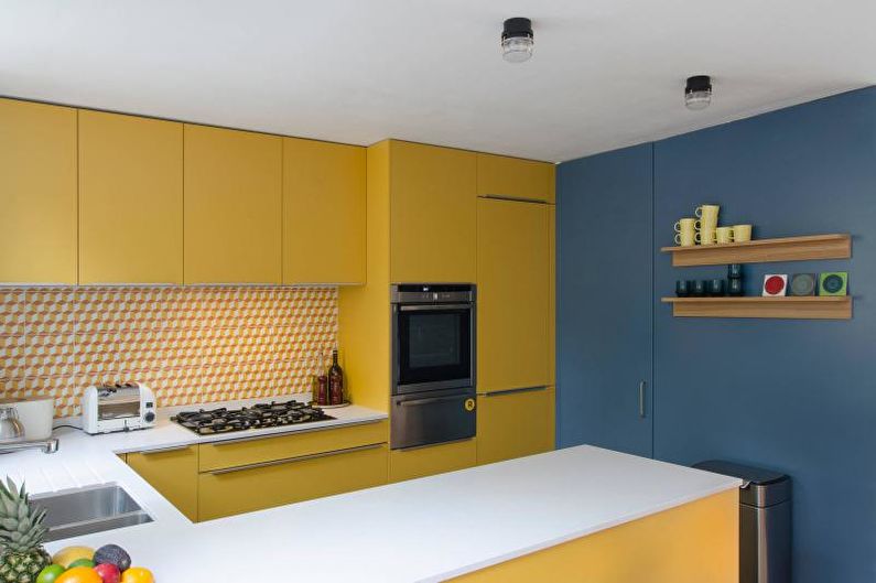 Design de interiores de cozinha em amarelo - foto