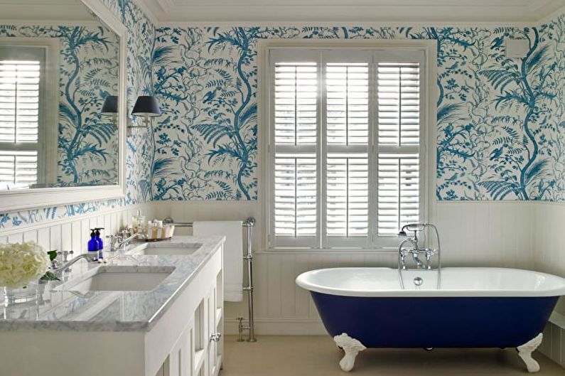 Combination of wallpaper in the bathroom - photo