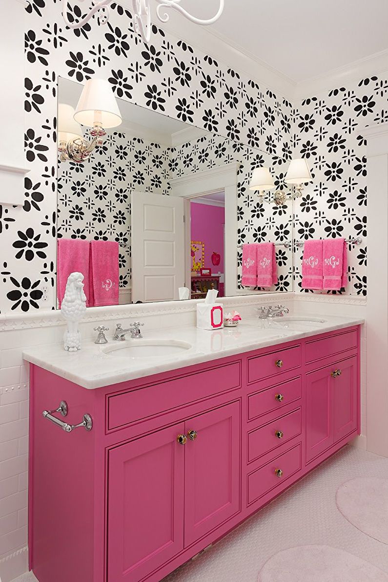 Combination of wallpaper in the bathroom - photo