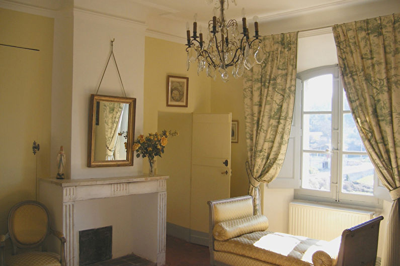 Provence style curtains in the living room - photo