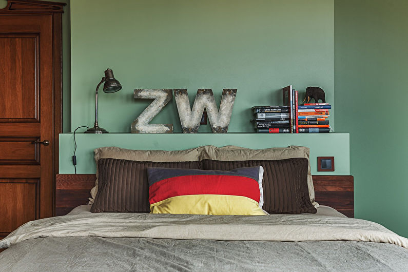 Innenraum einer zweistöckigen Wohnung im Loftstil - Foto