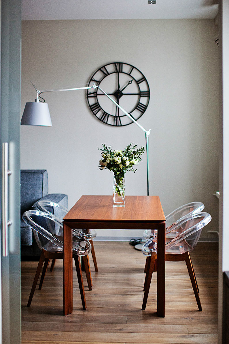 Appartementontwerp in loftstijl voor een vrijgezellenfoto