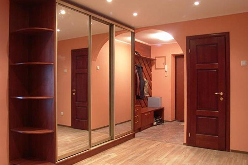 Case classic sliding wardrobes for a hall