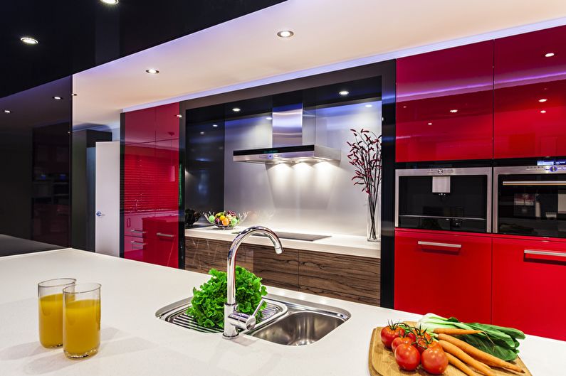 Cocina roja y negra - Foto de diseño de interiores