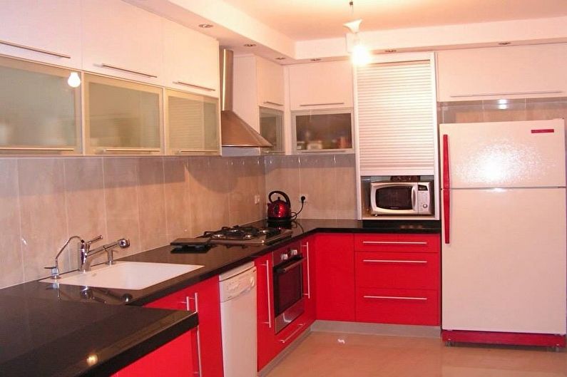 Cocina roja y negra - Foto de diseño de interiores