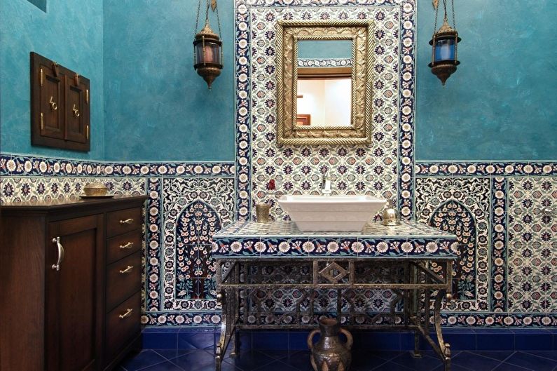 Banheiro turquesa em estilo oriental - Design de Interiores