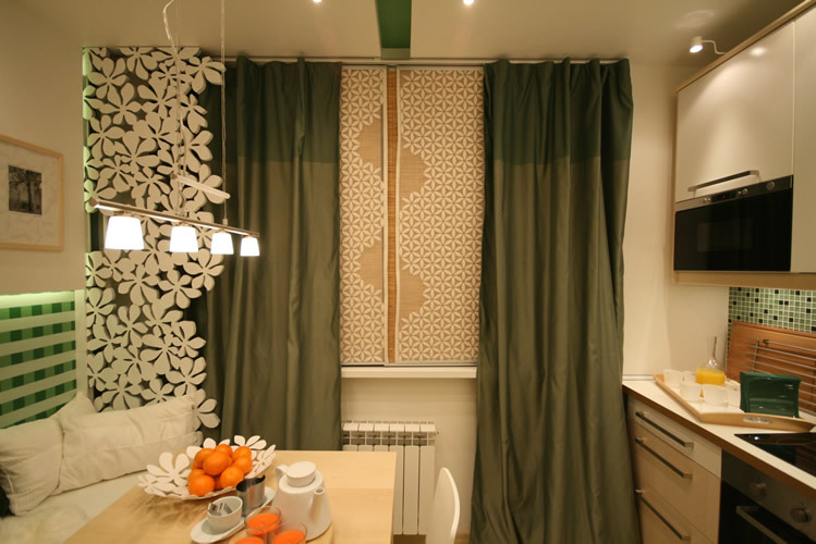 Curtains in the kitchen - photo