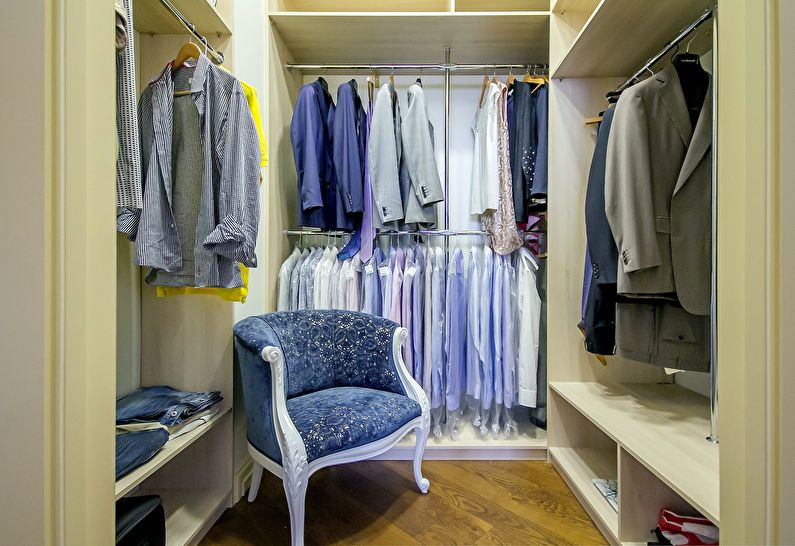 Dressing room design - U-shaped layout