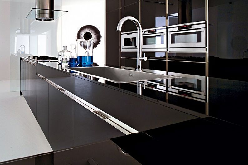 Cocina negra - foto de diseño de interiores