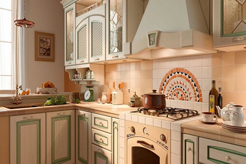 Bucătărie verde în stil mediteranean - Design interior