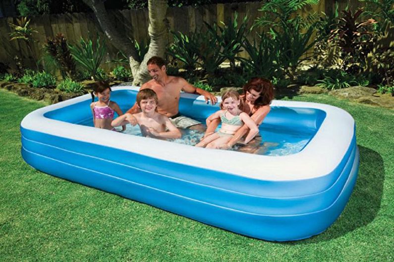 Mga inflatable pool ng mga bata para sa isang paninirahan sa tag-araw