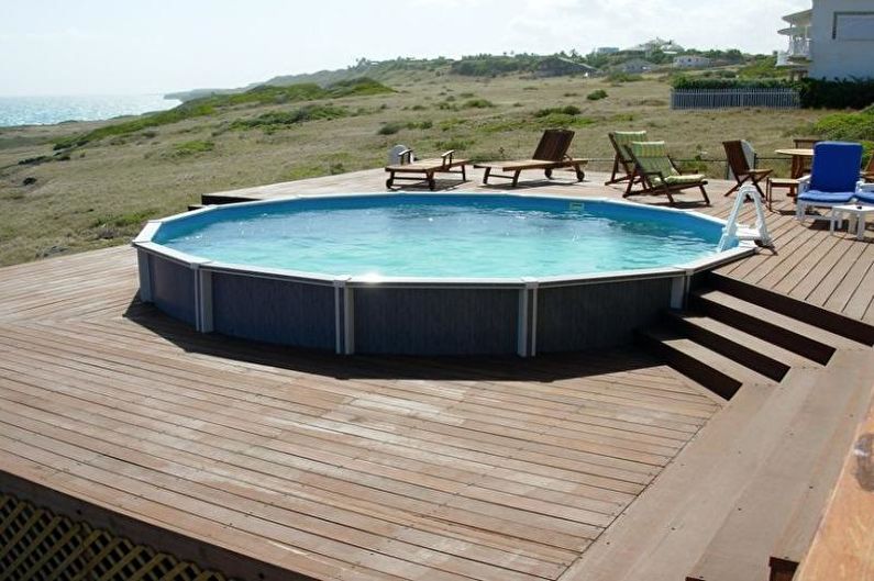 Piscina de marco para una residencia de verano