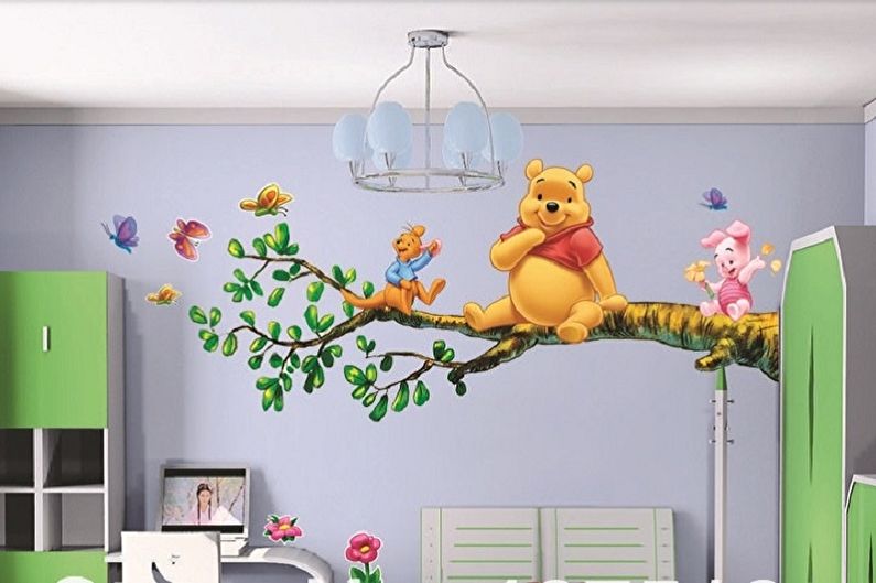 Pegatines de fons de pantalla a l’interior d’una habitació infantil - foto