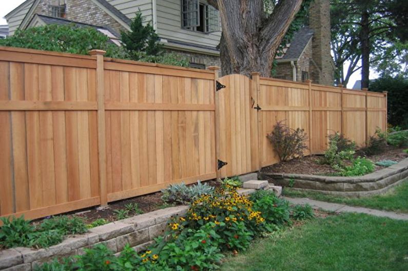 Types of Wooden Fences - Vertical Fence