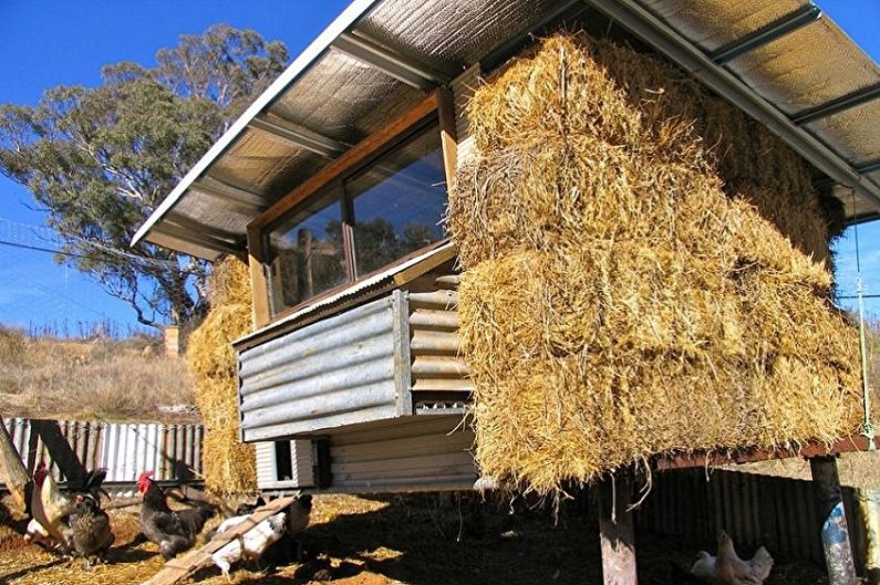 Heimwerkerphasen beim Bau eines Hühnerstalles - Baumaterialien