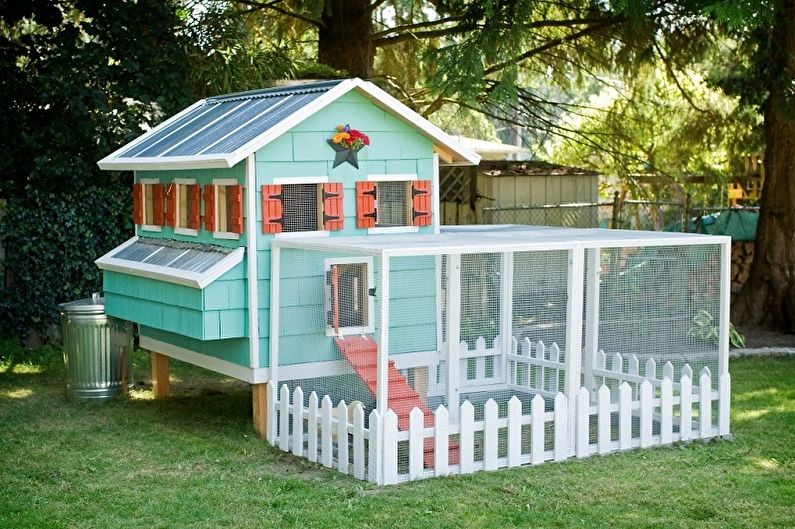 Do-it-yourself chicken coop - larawan