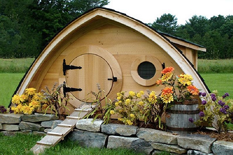 Do-it-yourself chicken coop - photo