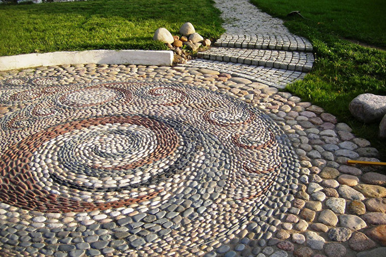 Decorazioni da giardino fai da te - Percorsi da giardino