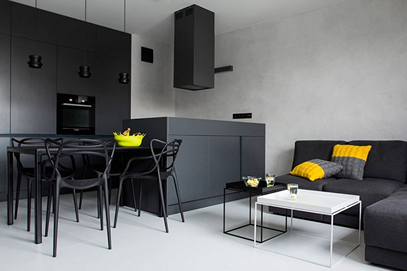 Blanco y negro y amarillo: la combinación de colores en el interior