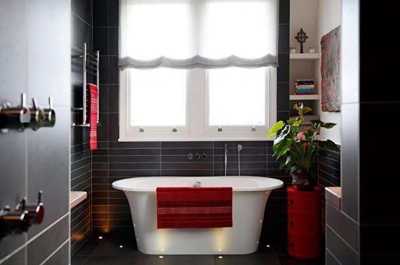 Diseño interior de un baño en blanco y negro - foto