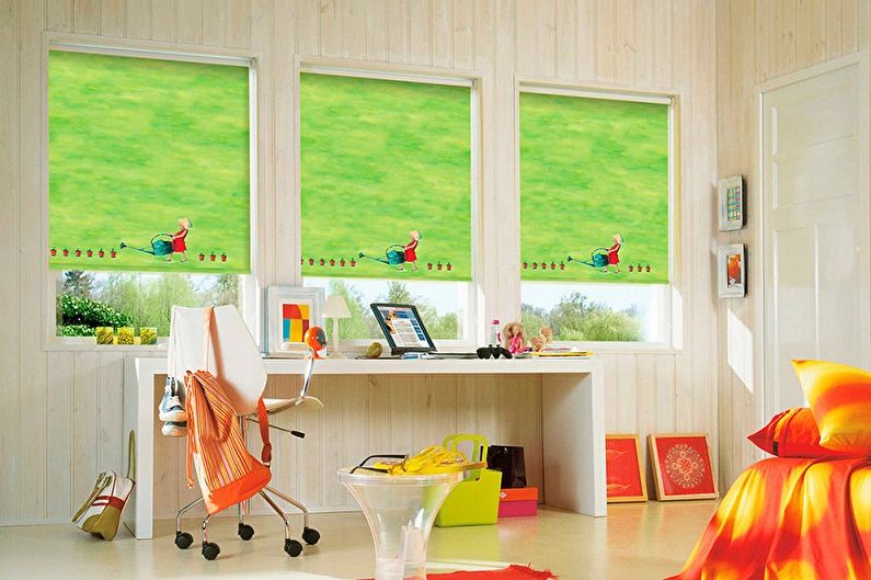 Roller blinds for a children's room - photo