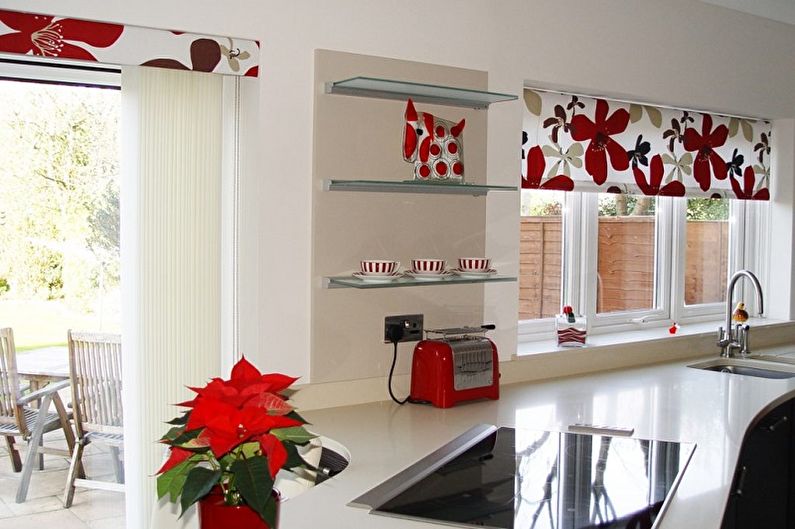 Roller blinds for the kitchen - photo