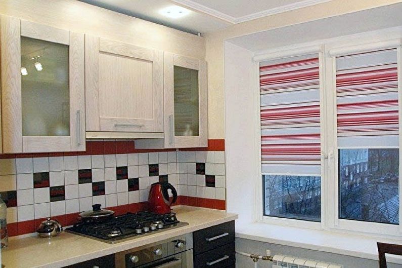 Roller blinds for the kitchen - photo