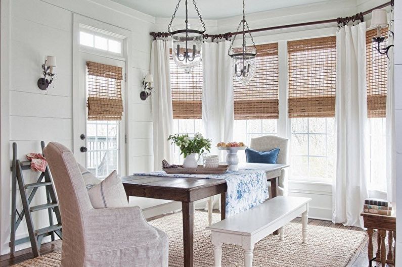 Cortinas romanas e estilo provençal