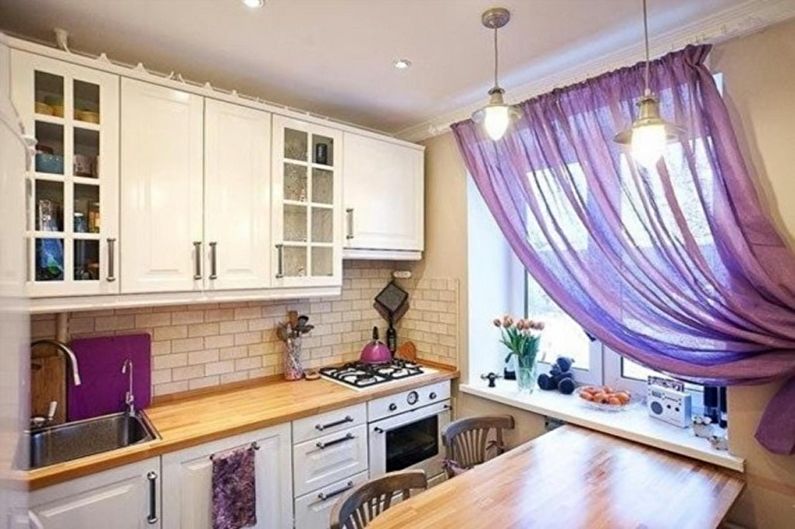 Cocina de estilo escandinavo morado - Diseño de interiores